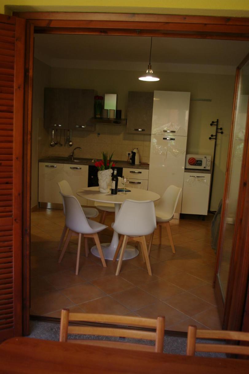 Nest House - Esclusivo Appartamento Marina Di Olbia- Mater Olbia - Beaches - Close To The Airport - Private Parking- Full Comforts - Екстер'єр фото