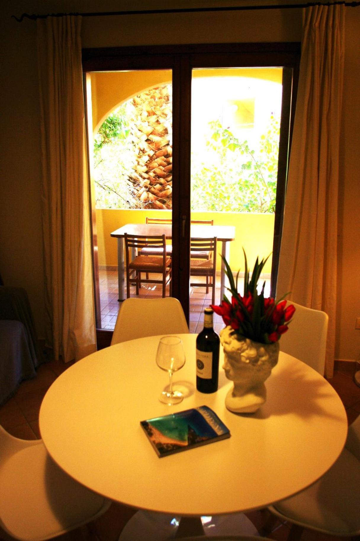 Nest House - Esclusivo Appartamento Marina Di Olbia- Mater Olbia - Beaches - Close To The Airport - Private Parking- Full Comforts - Екстер'єр фото